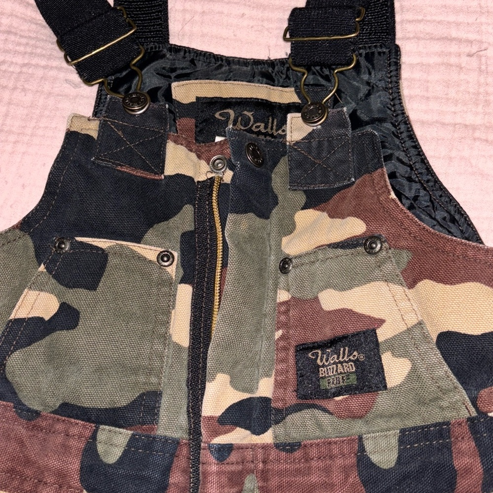 EUC Boys Walls Blizzard Pruf thermal bib overalls size medium 8/10.